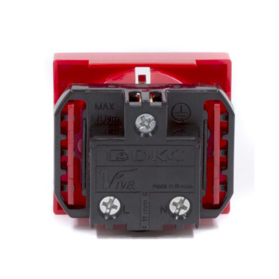 Розетка силовая серии Viva DKC 45015 2Р+Е со шторками красная Розетка силовая серии Viva DKC 45015 2Р+Е со шторками красная